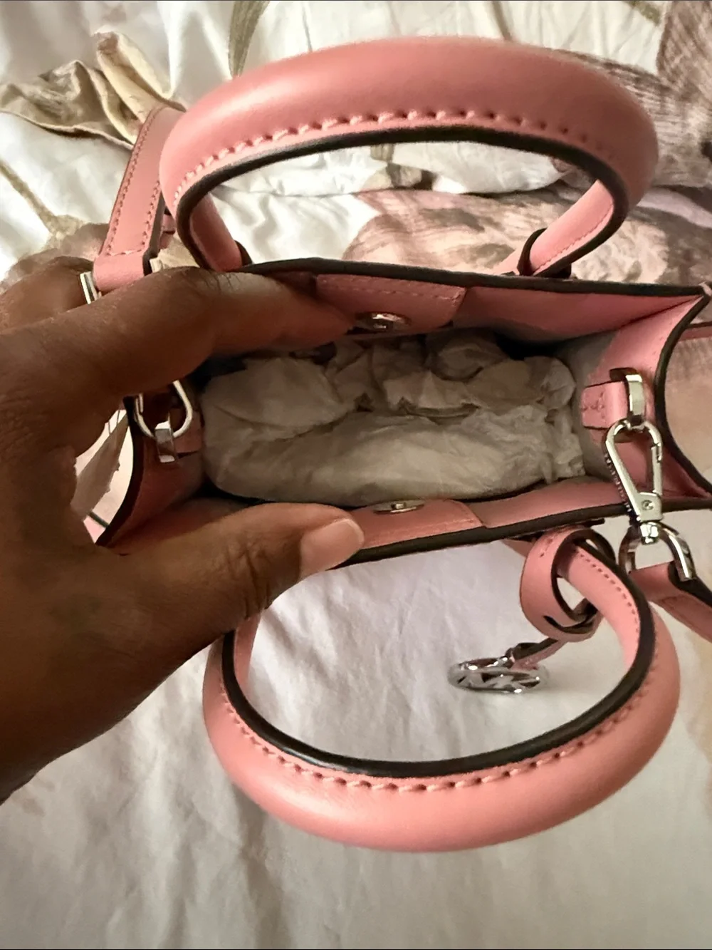 Michael Kors compact pebbled